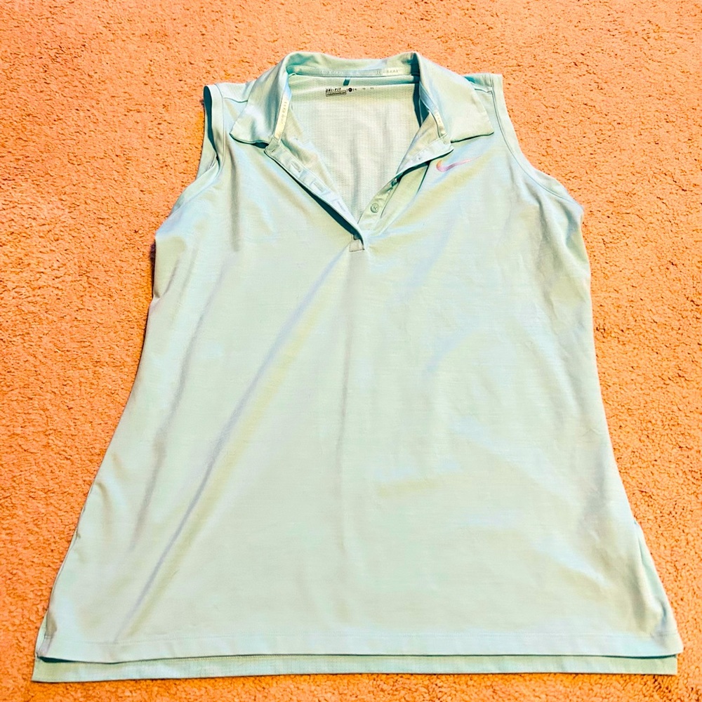 Nike golf top